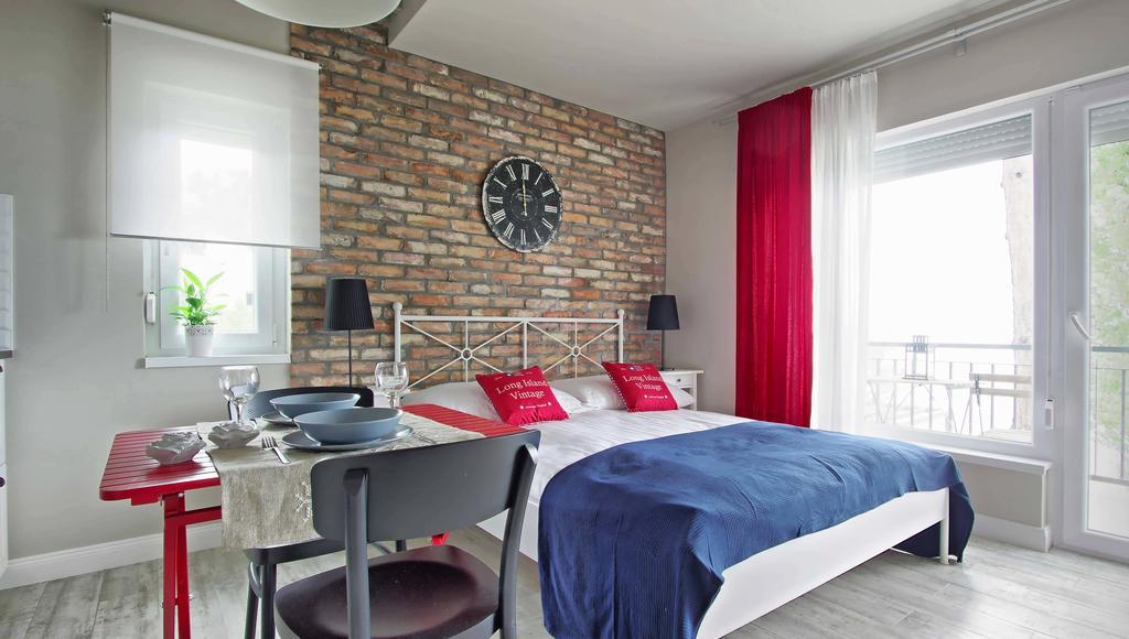Beach 101 Villa Siofok Room photo